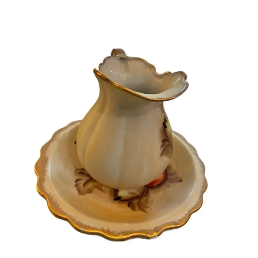 VINTAGE PORCELAIN Pitcher‎ & Wash Basin